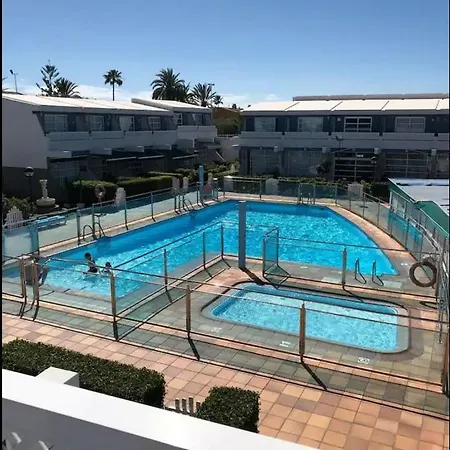 In * Maspalomas (Gran Canaria)